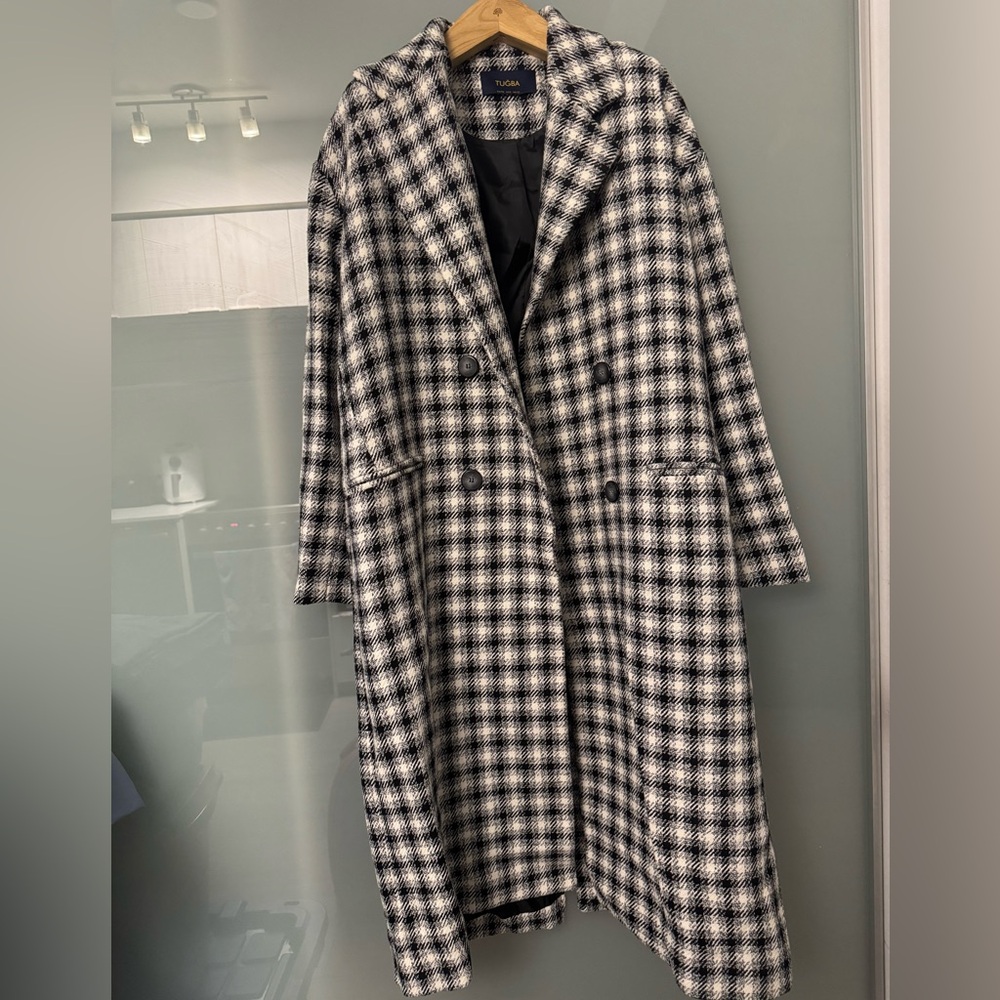 Women's Black and White Checkered Coat
